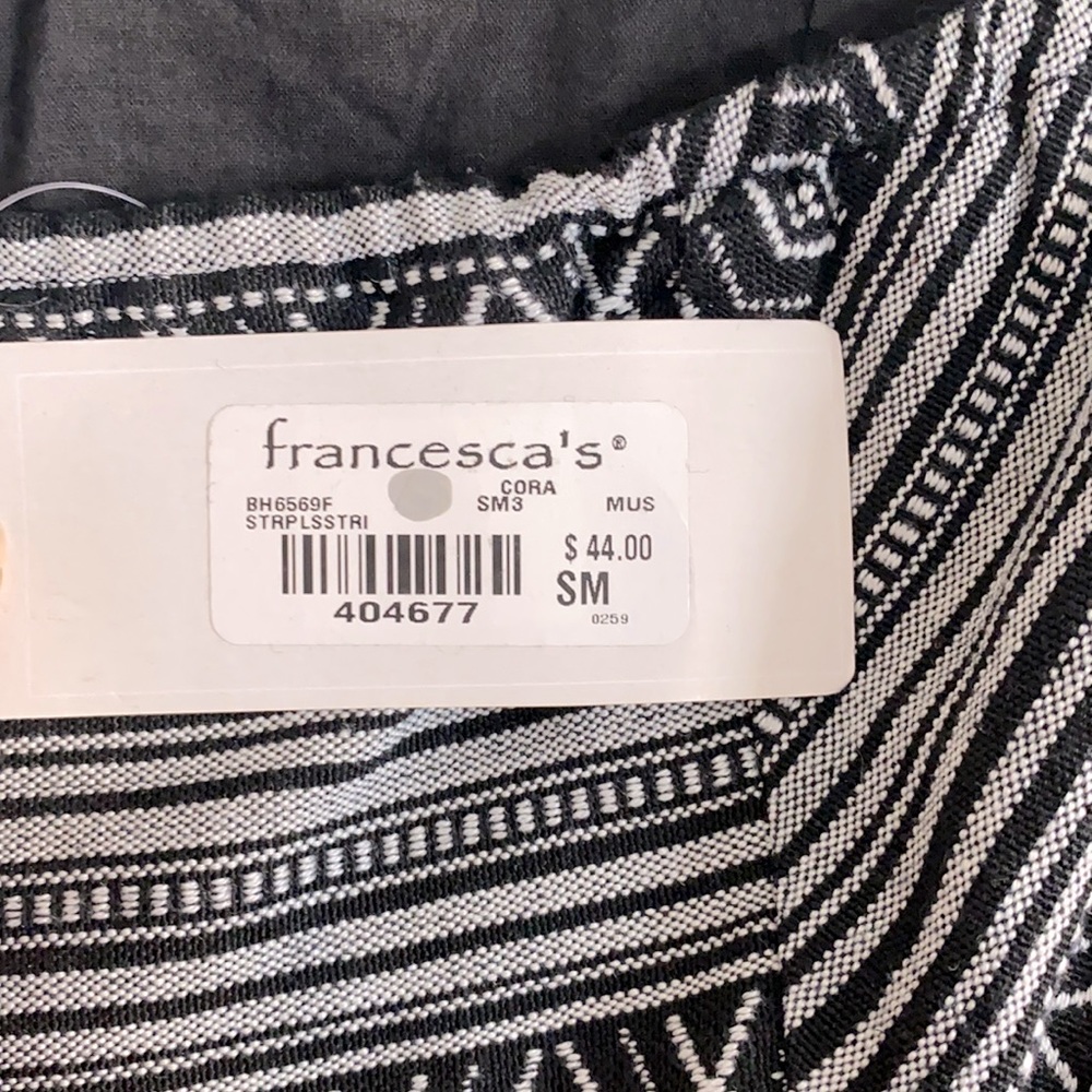 Francesca’s Dress - Picture 5 of 6